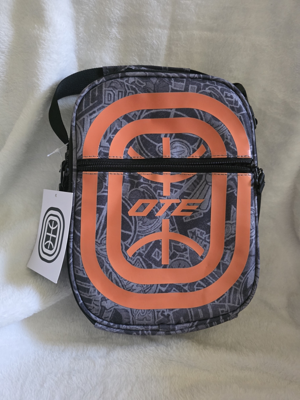 Overtime Elite OTE Big O Dual Compartment Lunch Box Bag Mash Up 2.0 NWT